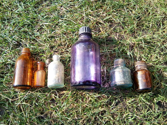Набор  разных бутылочек