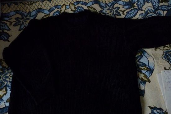 Мужской черный свитер, р. 50-52