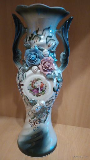 Красивая ваза