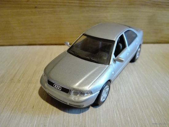 Модель "Audi"А4.REVELL.1/43.,