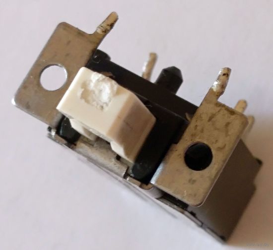 Сетевой силовой выключатель (кнопка с фиксацией, некондиция) 8A 250V AC