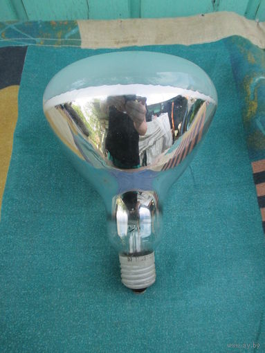 Лампа накаливания мощная, большая 150 Вт