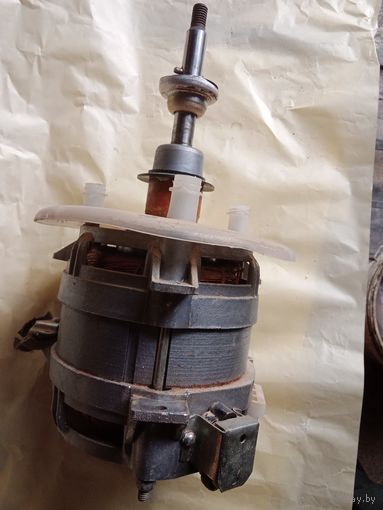 Двигатель центрифуги стиралки изСССР