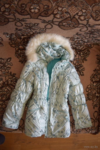 Зимняя куртка на синтепоне с искусственным мехом