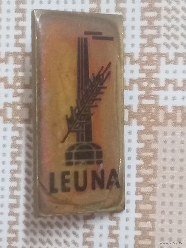 Германия город Лойна химический завод земля Саксония-Анхальт знак ГДР значок Leuna