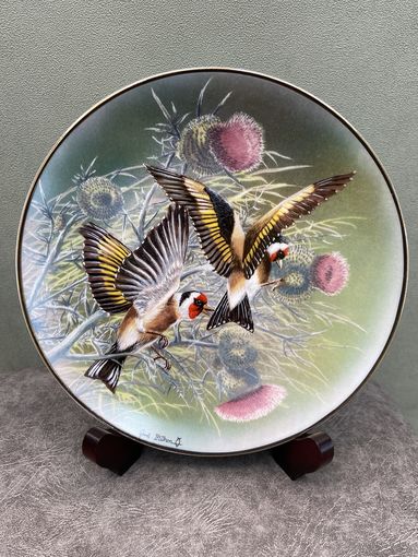 Декоративная тарелка THISTLEFINCHE Жемчужины птичьего мира. Розенталь Германия 19.5 см 1992 год