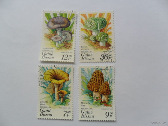 Гвинея-Бисау, грибы 4 марки