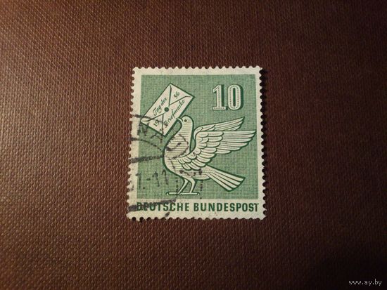 Германия.ФРГ 1956 г.День почтовой марки.Голубь с письмом в клюве .