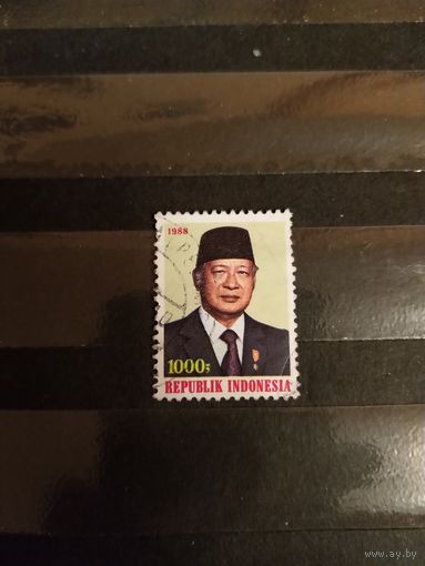 1988 Индонезия диктатор Сухарно выпускалась одиночкой высокий номинал  Мих1274 (3-9)
