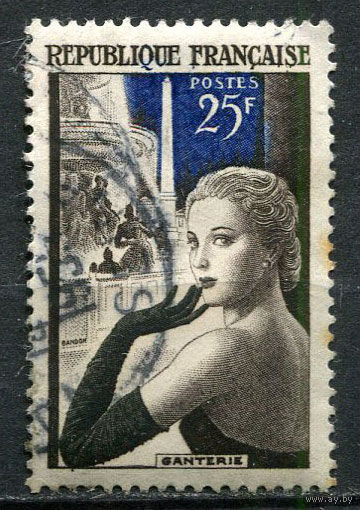 Франция - 1955 - Дама в перчатках на площади Согласия - [Mi. 1044] - полная серия - 1 марка. Гашеная.  (Лот 53EM)-T7P7