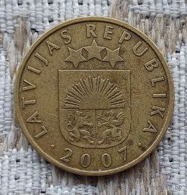 Латвия 20 сантимов 2007 года