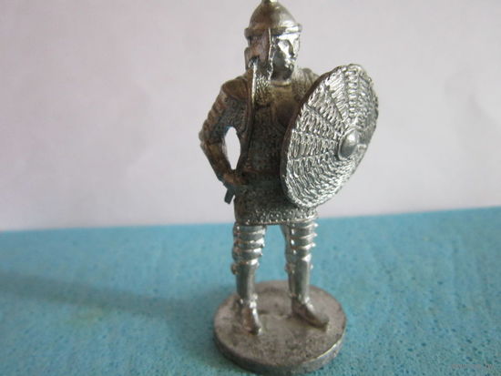 Солдатик, солдат. Монгольский воин из средневековья. Металл.