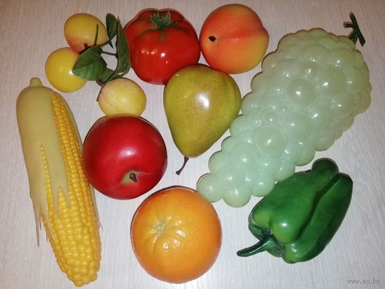 Декоративные овощи,фрукты. СССР.  Цена за 1шт.