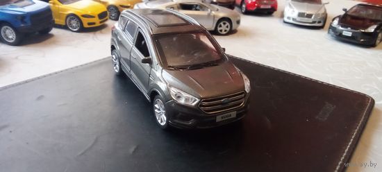 Модель  Ford Kuga  С рубля распродажа коллекции. Смотрите все мои лоты