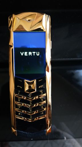 Мобильный телефон Vertu позолоченная копия