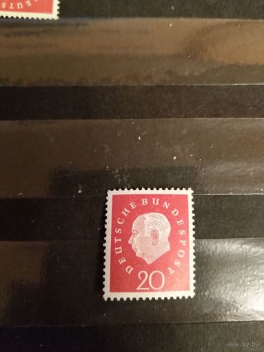 1959 Германия ФРГ рулонная марка с номером Мих 304R чистая клей MNH** президент (4-4)