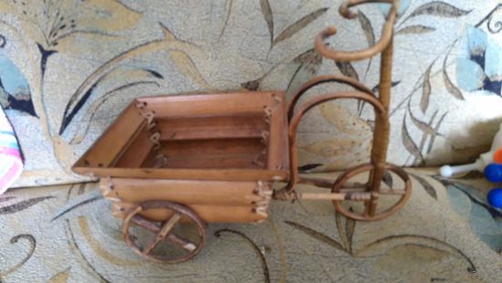 Велосипед- корзинка. деревянный