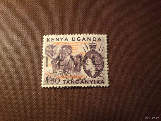 Британская колония Кения , Уганда, Танганьика 1954 г.Елизавета II и слоны.Номинал 1 шиллинг 30 центов.