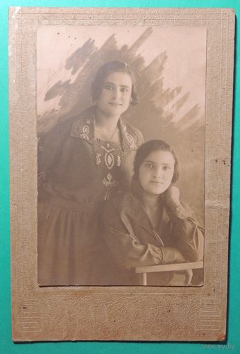 Фото "Две подруги. Настя и Маруся", Гомель, 1928 г.
