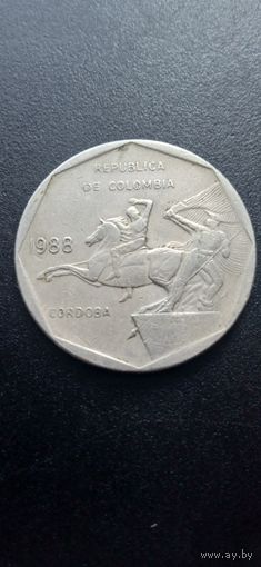 Колумбия 10 песо 1988 г. - Всадник, лошадь