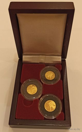 Футляр для 3 монет с капсулами 30.00 mm деревянный
