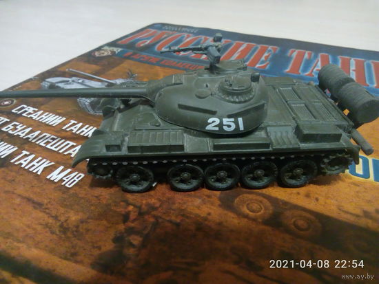 Русские танки 25 (модель Т-54 и журнал)