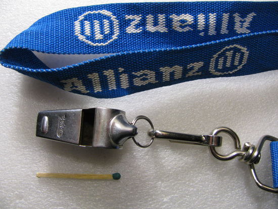 Свисток судейский на ленте "Allianz"