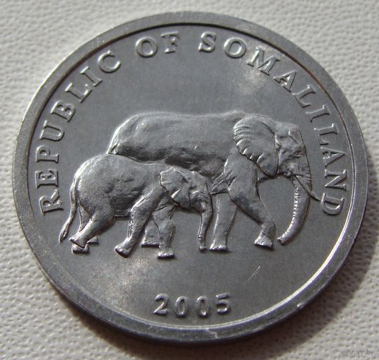 Сомалиленд. 5 шиллингов 2005 год  КМ#19  "Слон и слоненок"