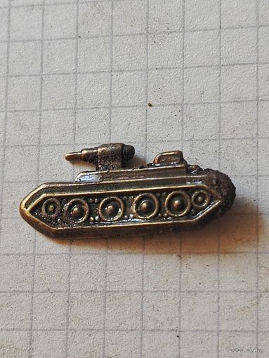 Петличная эмблема(танкист СССР) 1930 год