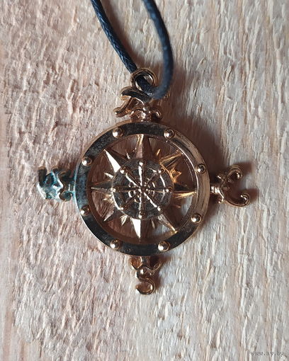Официальный тотем, кулон, медальон к фильму Пираты Карибского моря_1