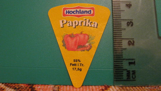 Этикетка от сыра Hochland (с паприкой).