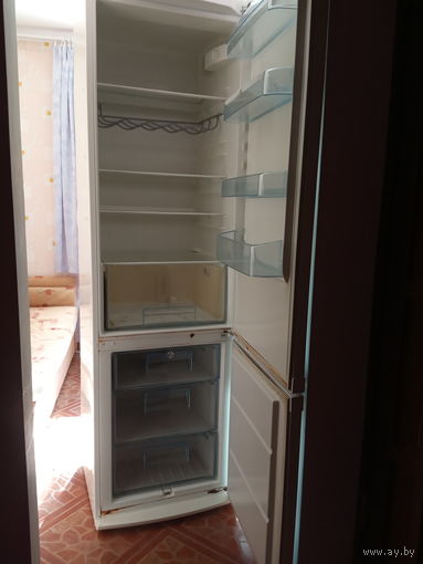 Холодильник Elenberg 3 морозилки снизу 210 см белый доставка