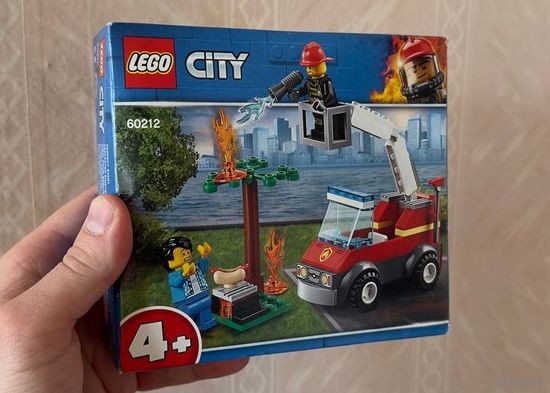 Конструктор LEGO City 60212 - Пожар на пикнике.