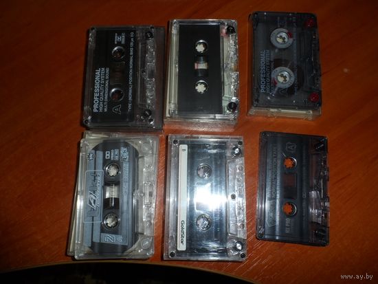 Аудиокассеты 6шт. из 90х с записями.