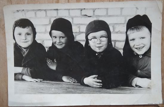 Четыре "мушкетера". Фото 1960-х. 10х15 см