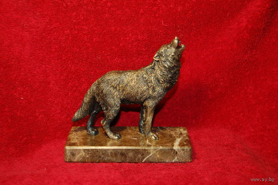 Статуэтка волк, бронза на мраморе, подарок охотнику