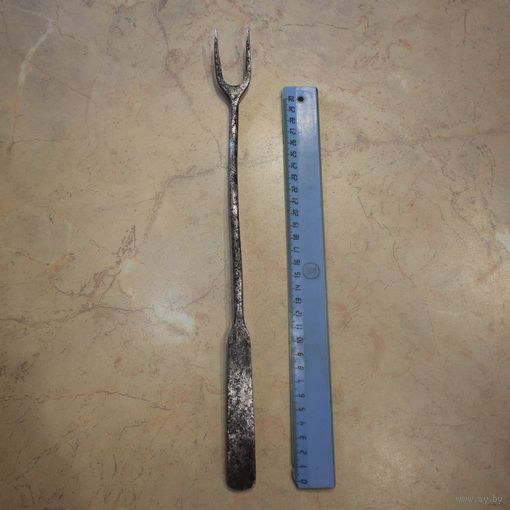 Старая вилка, длина 36,5 см.