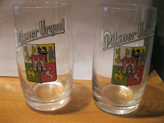 Пара коллекционных пивных стаканов (бокалов) Pilsner Urquell. Чехословакия, конец 70-х годов прошлого столетия.