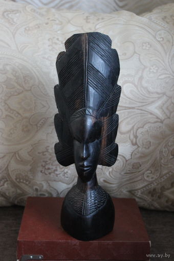 Африканская фигурка из чёрного дерева, высота 31.5 см., клеймо.