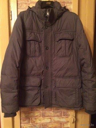 Стильная мужская куртка на 44-46 размер на зиму или холодную осень. Красивый серо-болотный цвет. Замеры: ПОгруди 55 см, длина 70 см, длина 70 см, длина рукава 63 см + около 4 см манжет.