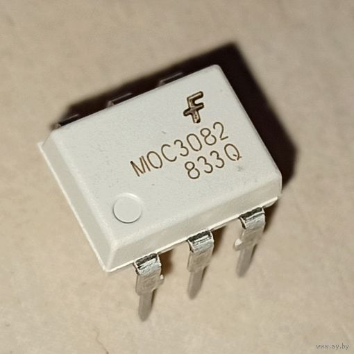 MOC3082M. Fairchild. Оптопара с симисторным выходом 800В, переключение при переходе через ноль MOC3082