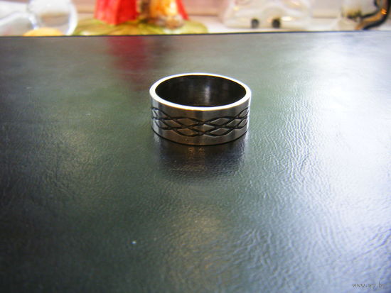 Кольцо из СССР размер19,5 Возможно серебро.