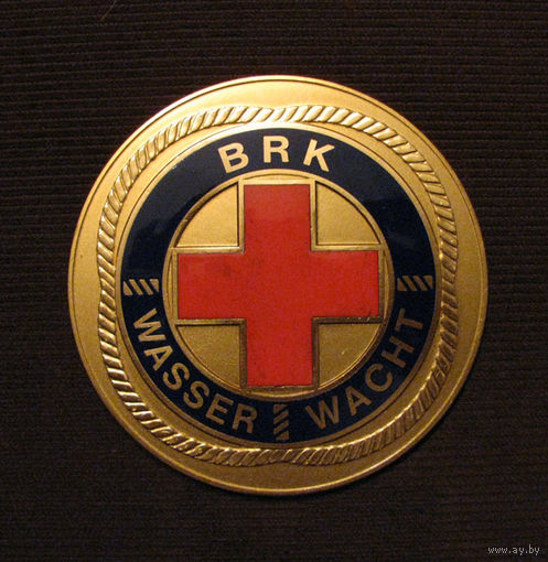 Красный крест  плакетка  водной службы спасения