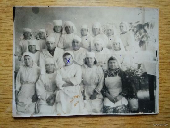 Старое фото 49 медсестры