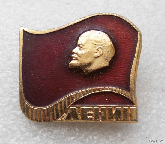Владимир Ильич Ленин на флаге #0445-LP7