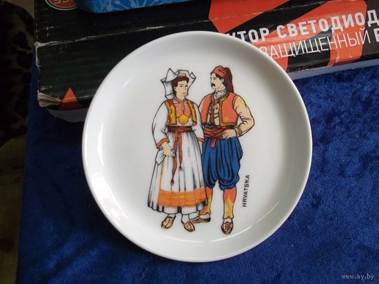 Хорватская сувенирная тарелка, фарфор, 10,6 см.