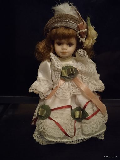 Кукла фарфоровая сувенирная коллекционная"Лилия"