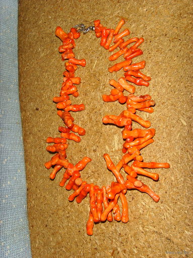 Бусы коралловые . Натуральный оранжевый коралл