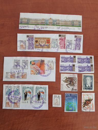 Лот почтовых марок на бумажной основе с конвертов.