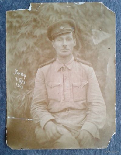 Фото солдата. 1943 год. 8.5х11.5 см
